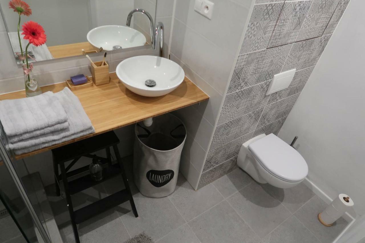 Hniezdo V Raji 1 - Luxurious Apartment 3 Min Walk To City Center Spišská Nová Ves Bagian luar foto