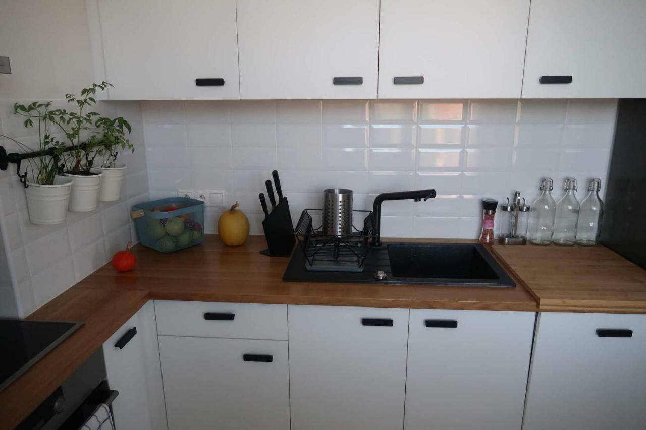 Hniezdo V Raji 1 - Luxurious Apartment 3 Min Walk To City Center Spišská Nová Ves Bagian luar foto